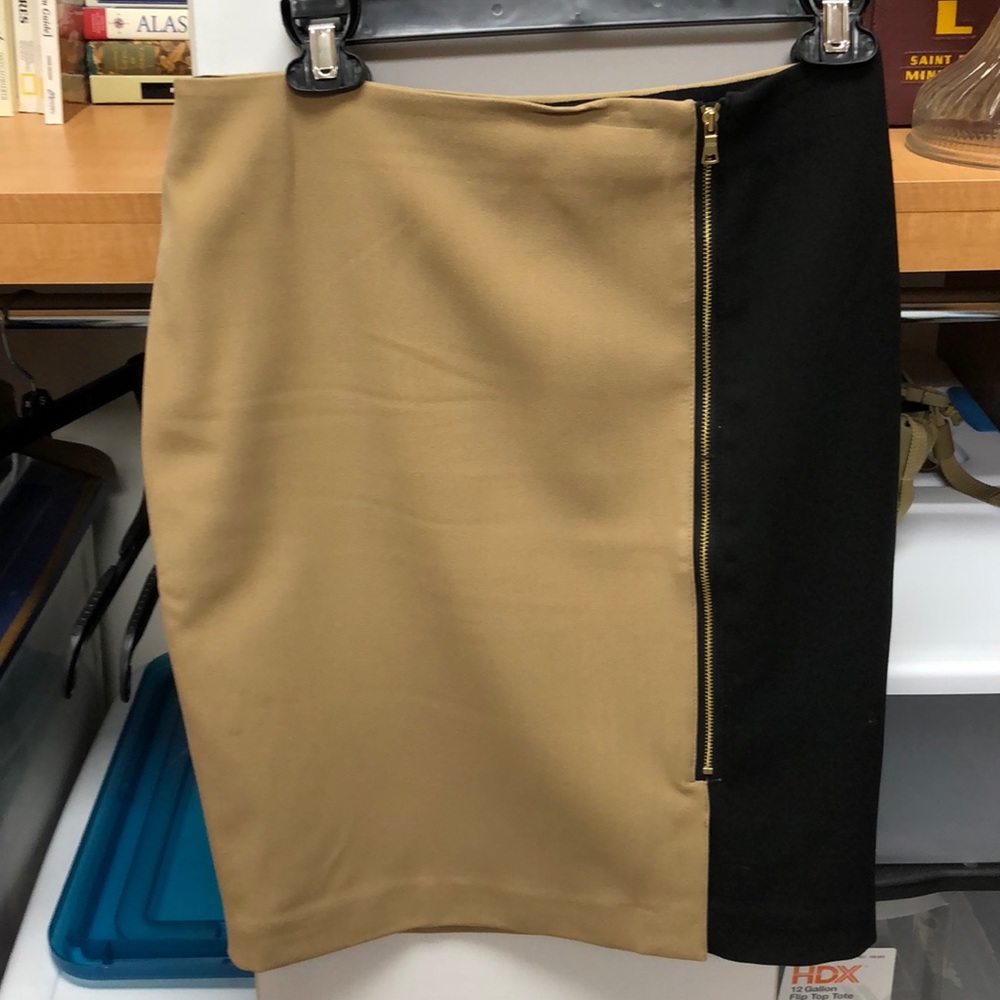 Classic tan and black skirt with zipper accent
